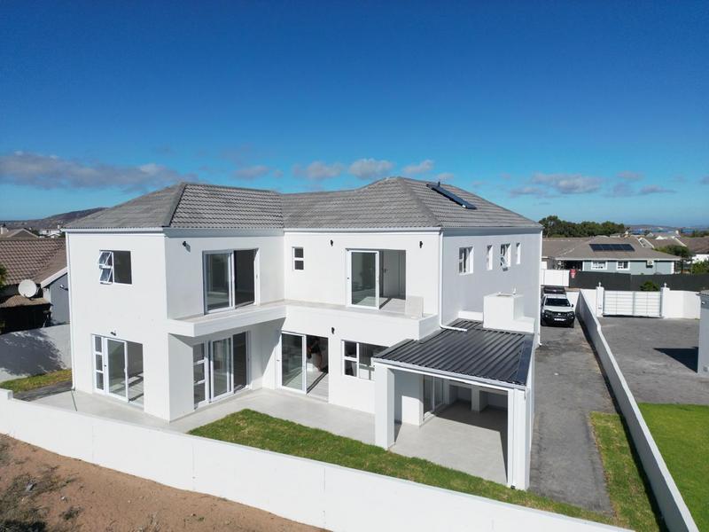 4 Bedroom Property for Sale in Langebaan Country Estate Western Cape